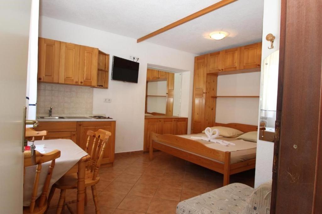 Lovely Studio Apartments Mali Raj Vrsar Zewnętrze zdjęcie